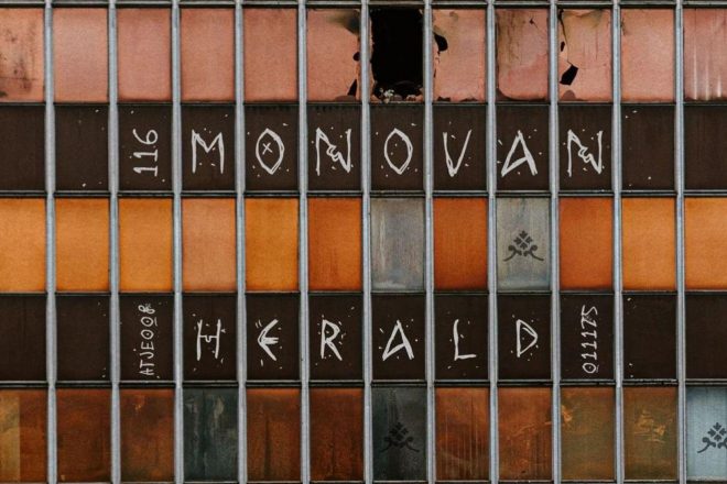 Premijera: monovan - Cadmium Orange