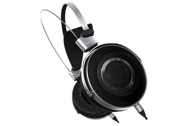 Pioneer SE-Master-1
