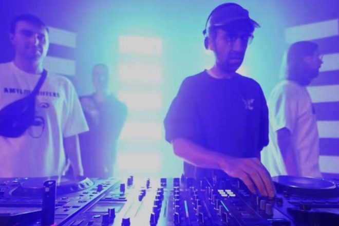 Thomas Bangalter (Daft Punk) iznenadio pojavljivanjem u b2b DJ setu u Parizu