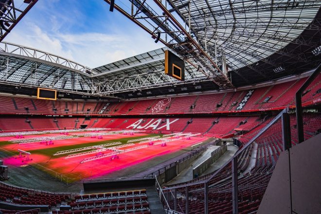 U Amsterdamu se sljedeće godine održava veliki techno party, Verknipt Arena, s kapacitetom od 40 tisuća ljudi