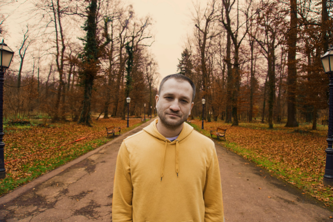 Dekonstrukcija: Tom Bug feat. Andre Espeut - Love Wide Open